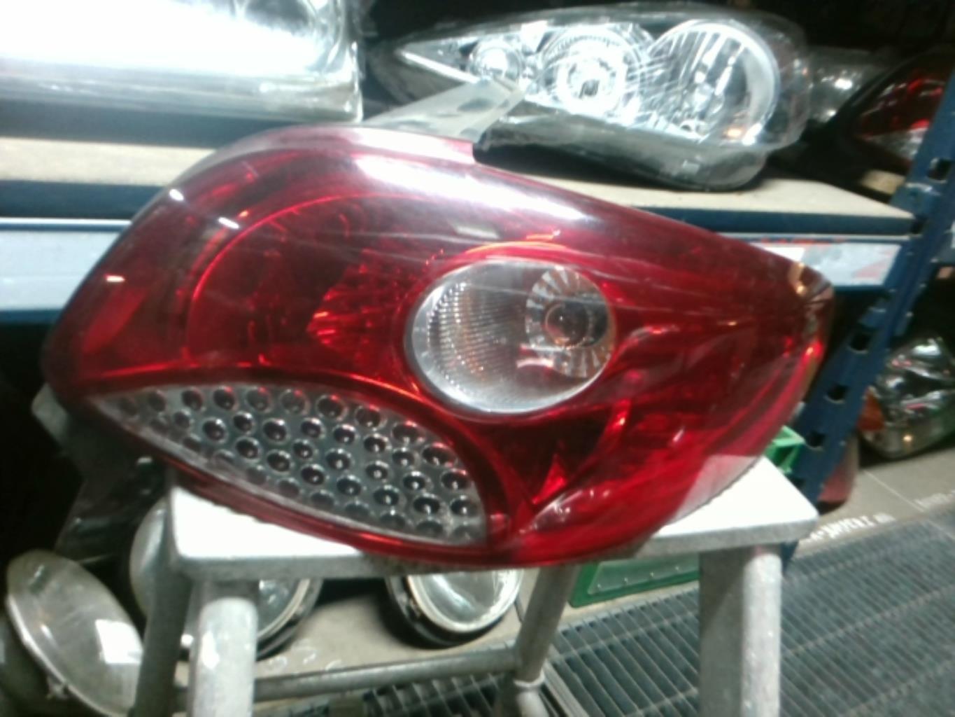 Fanale posteriore principale destro (luci) PEUGEOT 206+ Diésel - 1