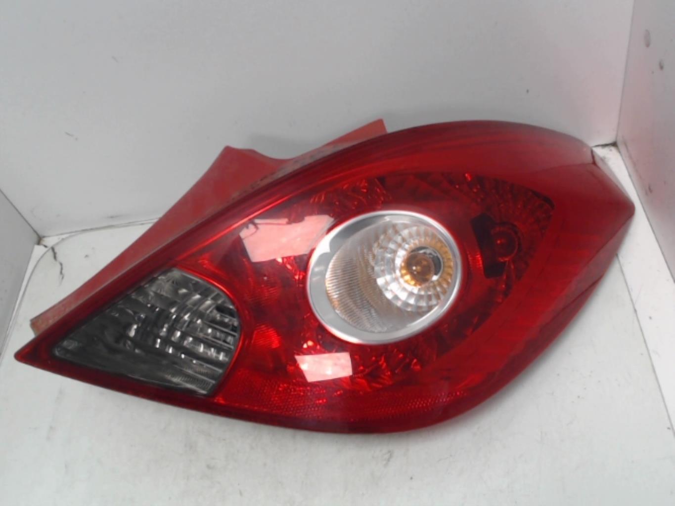 Fanale posteriore principale destro (luci) OPEL CORSA D PHASE 1 Diésel - 1