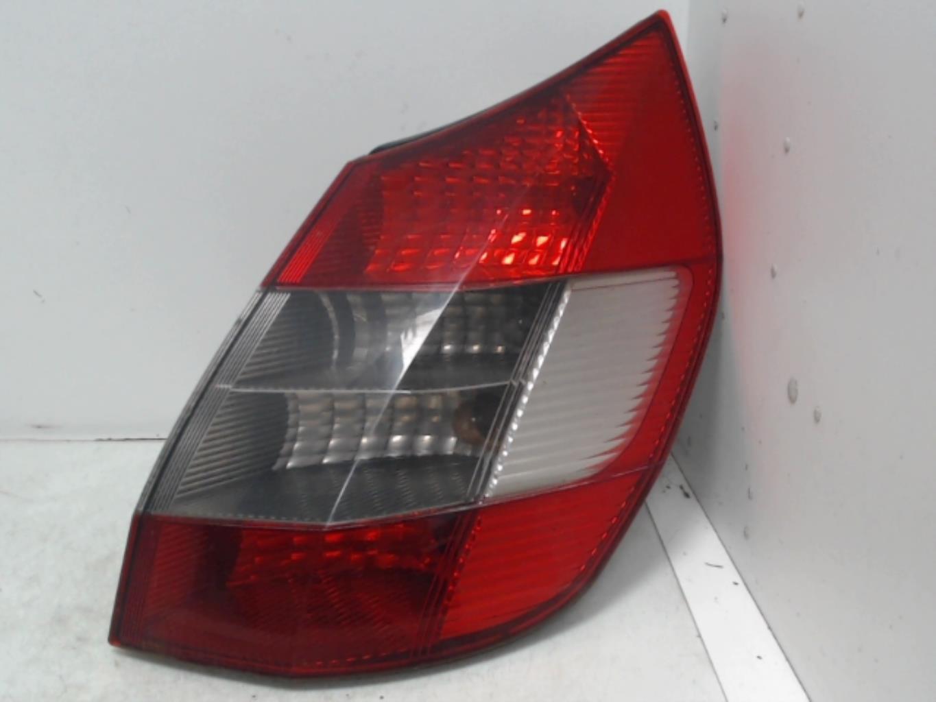 Fanale posteriore principale destro (luci) RENAULT SCENIC 2 PHASE 1 Diésel - 1