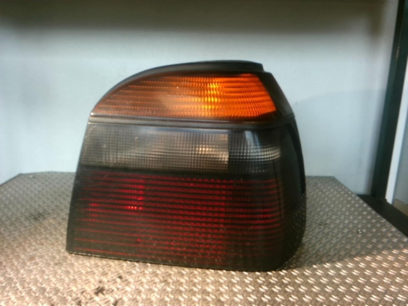 Fanale posteriore principale destro (luci) VOLKSWAGEN GOLF 4 CABRIOLET Gasolina - 1