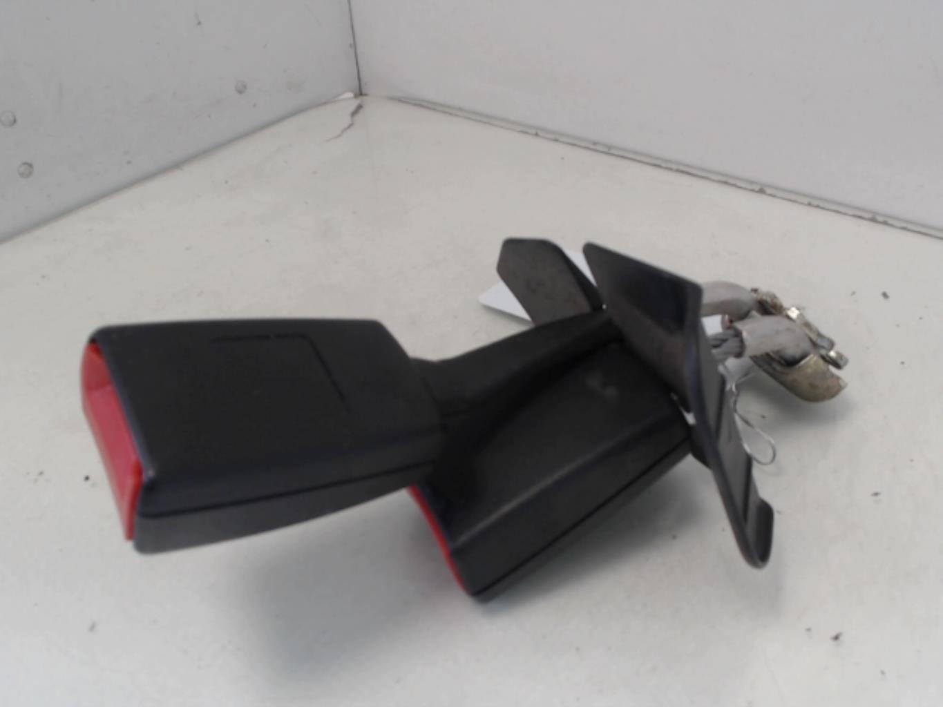 Aggancio cintura sicurezza posteriore sinistro AUDI A4 2 PHASE 1 Gasolina - 1