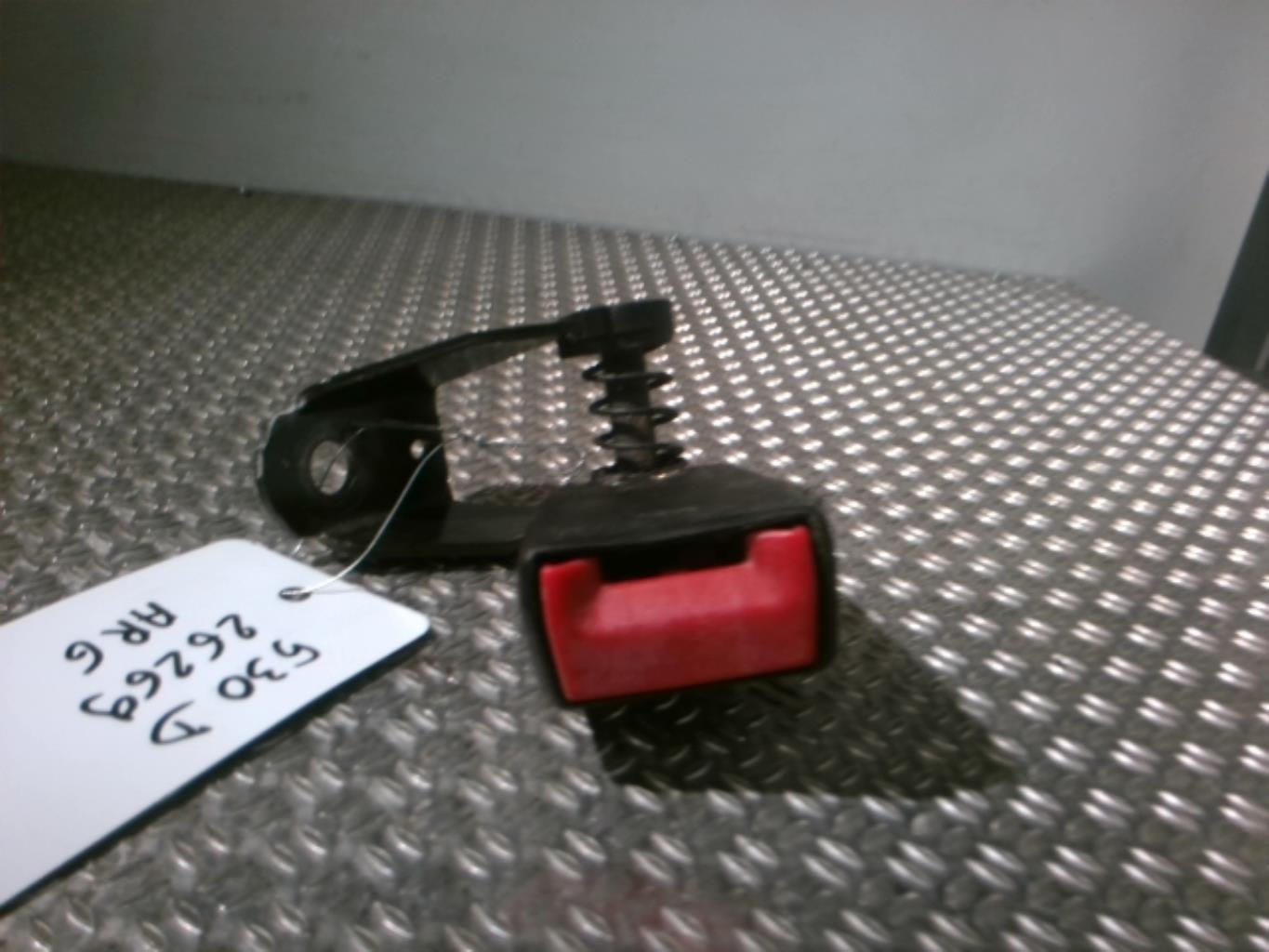 Aggancio cintura sicurezza posteriore sinistro BMW SERIE 5 E39 TOURING PHASE 1 BREAK Diésel - 1