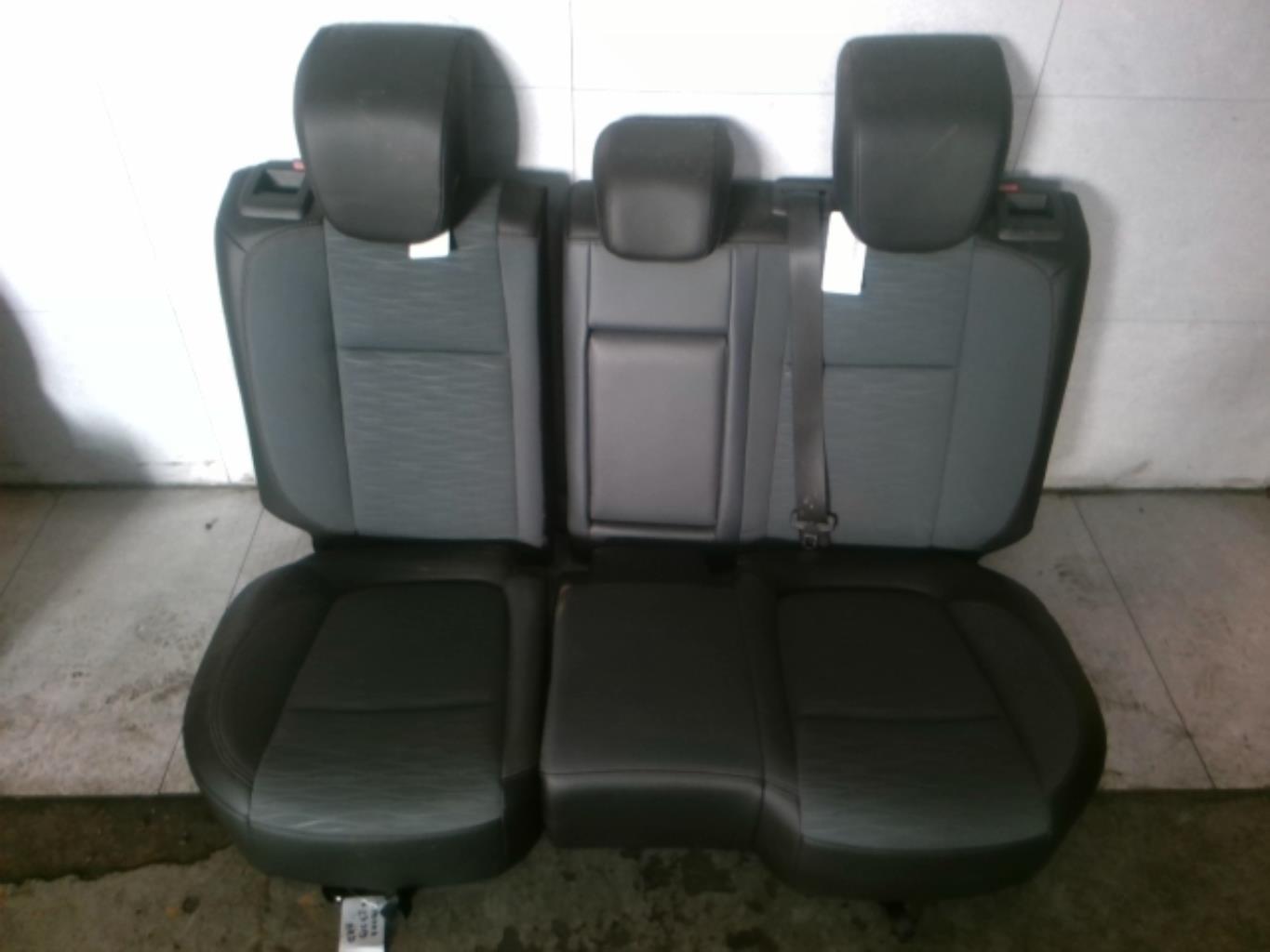 Banquette arriere OPEL MOKKA 1 PHASE 1 Essence - 1