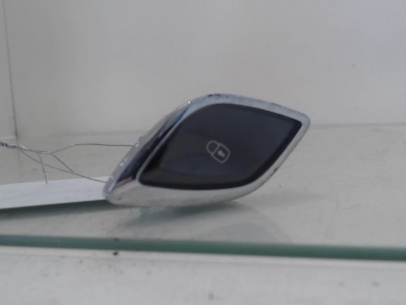 Bouton/Interrupteur CITROEN DS3 PHASE 1 Essence - 1