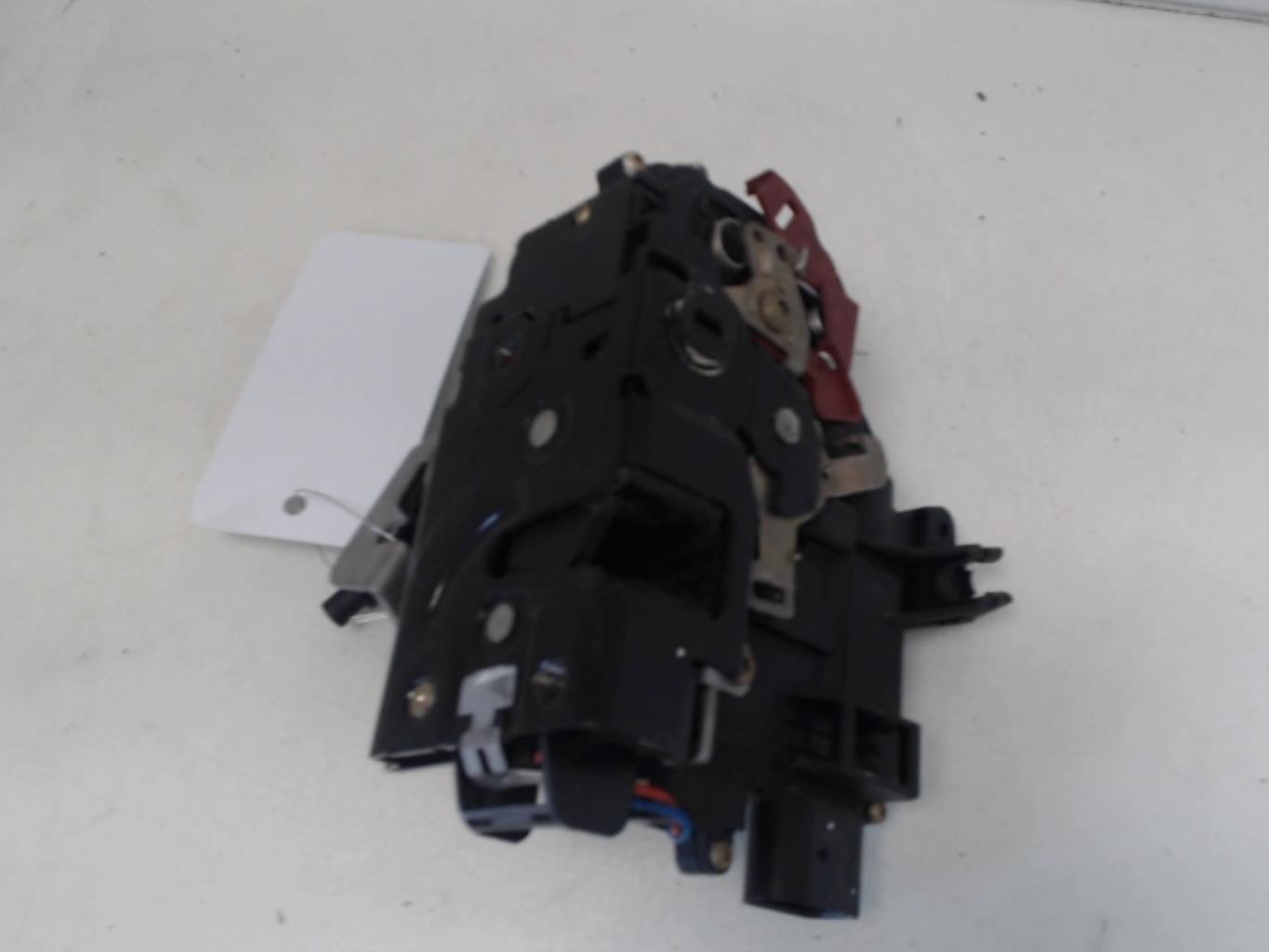 Chiusura centralizzata posteriore sinistra AUDI A4 2 PHASE 1 Gasolina - 1