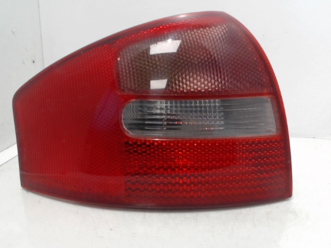Fanale posteriore principale sinistro (luci) AUDI A6 2 PHASE 1 Diésel - 1