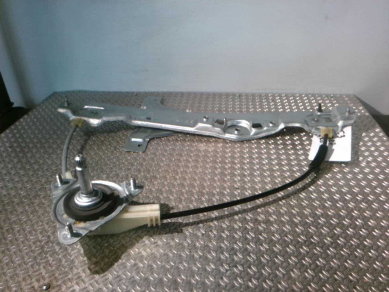Alzacristalli manuale posteriore sinistro CITROEN C3 3 PHASE 1 Gasolina - 1