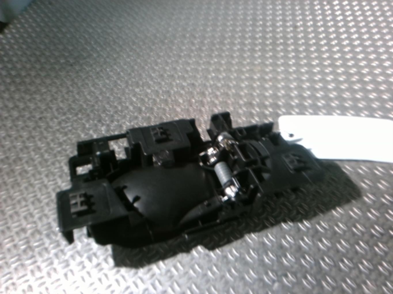 Maniglia interna posteriore destra CITROEN C3 3 PHASE 1 Gasolina - 1