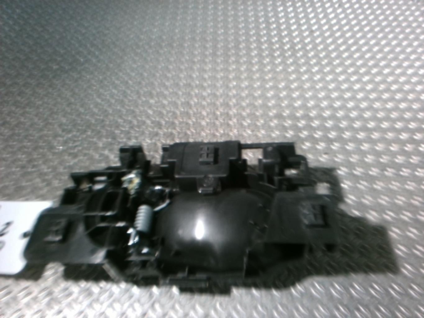 Maniglia interna posteriore sinistra CITROEN C3 3 PHASE 1 Gasolina - 1