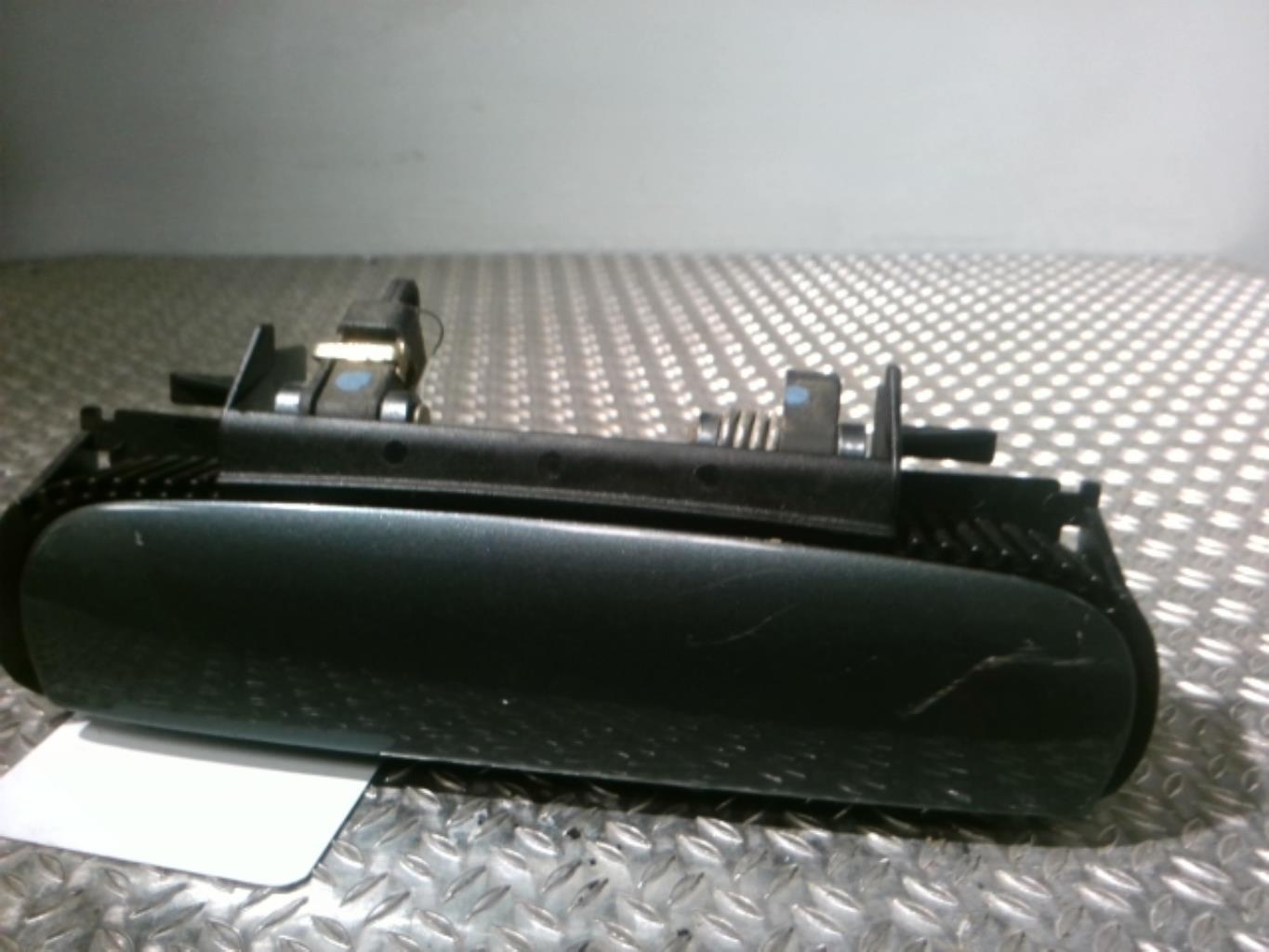 Maniglia portiera posteriore destra AUDI A6 2 PHASE 1 Diésel - 1