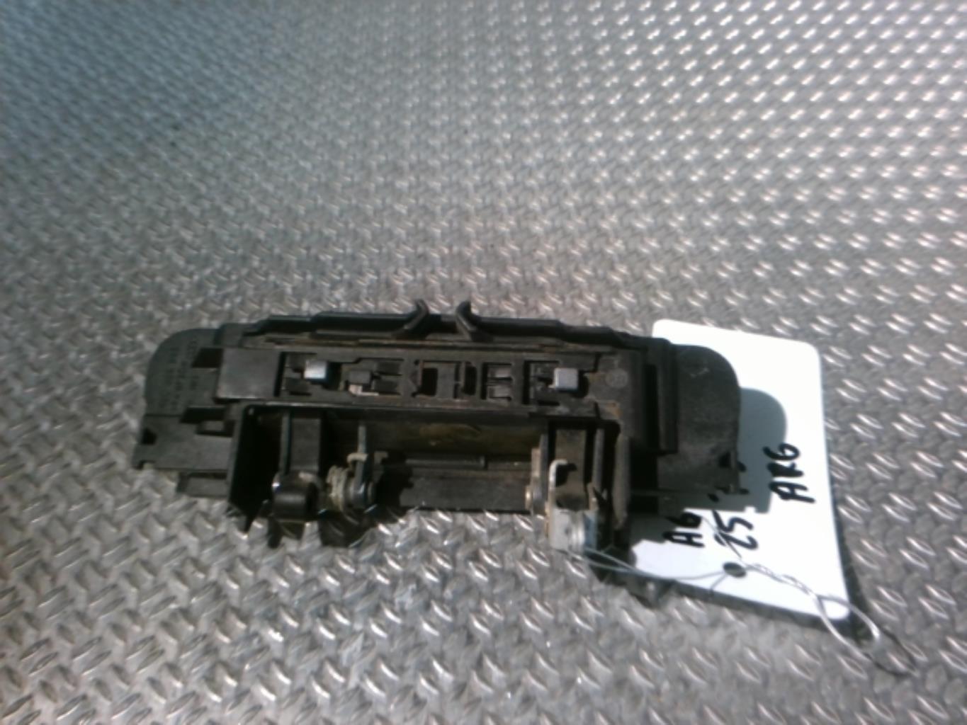 Maniglia portiera posteriore sinistra AUDI A6 2 PHASE 1 Diésel - 1