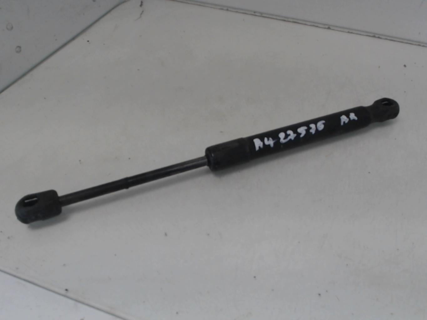 Verin de coffre gauche AUDI A4 2 PHASE 1 Essence - 1