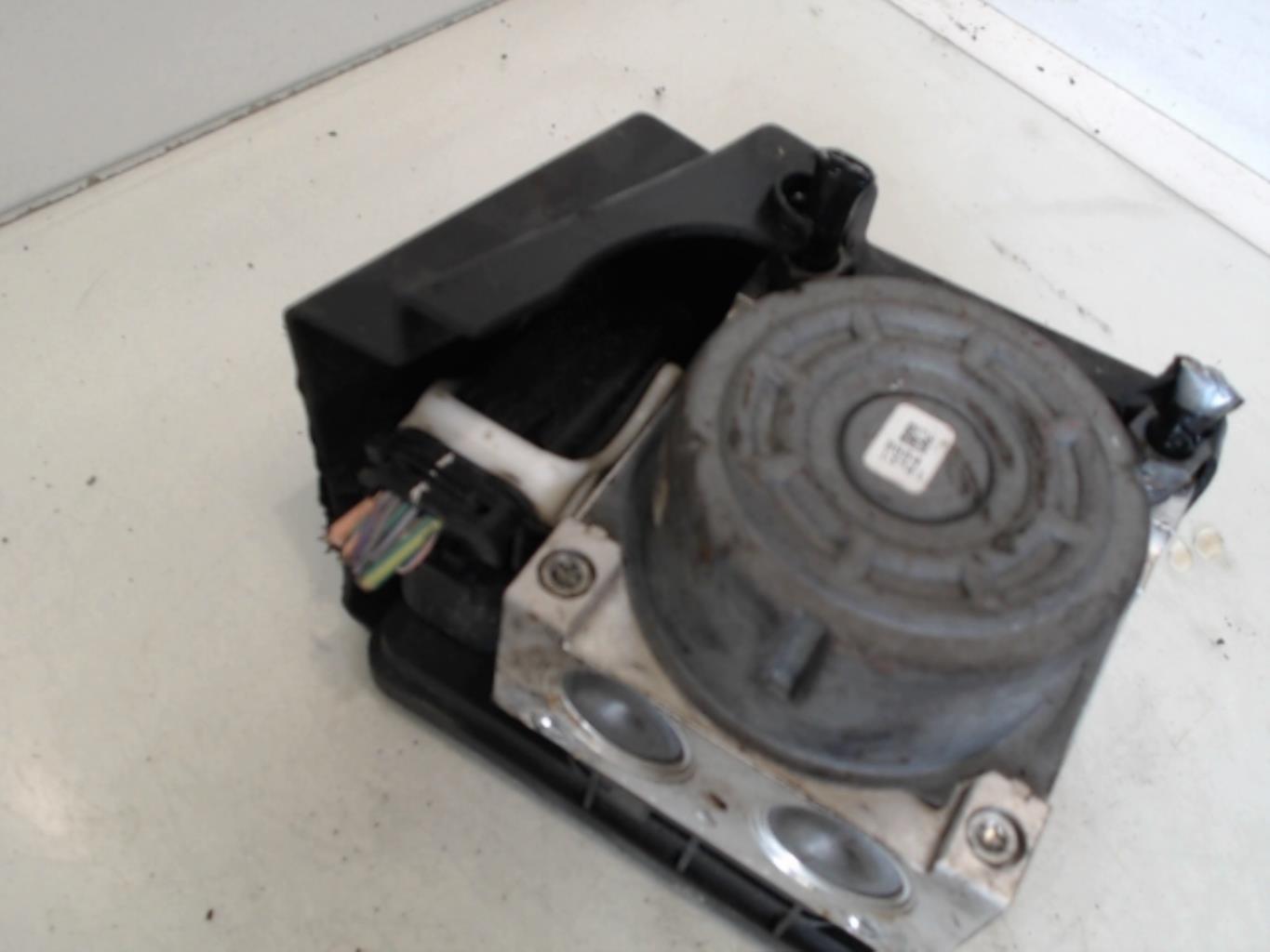 Blocco ABS (antibloccaggio freni) PEUGEOT 208 1 PHASE 1 Gasolina - 1