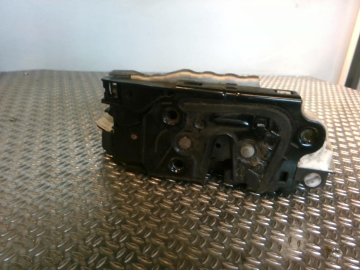 Chiusura centralizzata posteriore sinistra SEAT IBIZA 4 PHASE 1 Diésel - 1