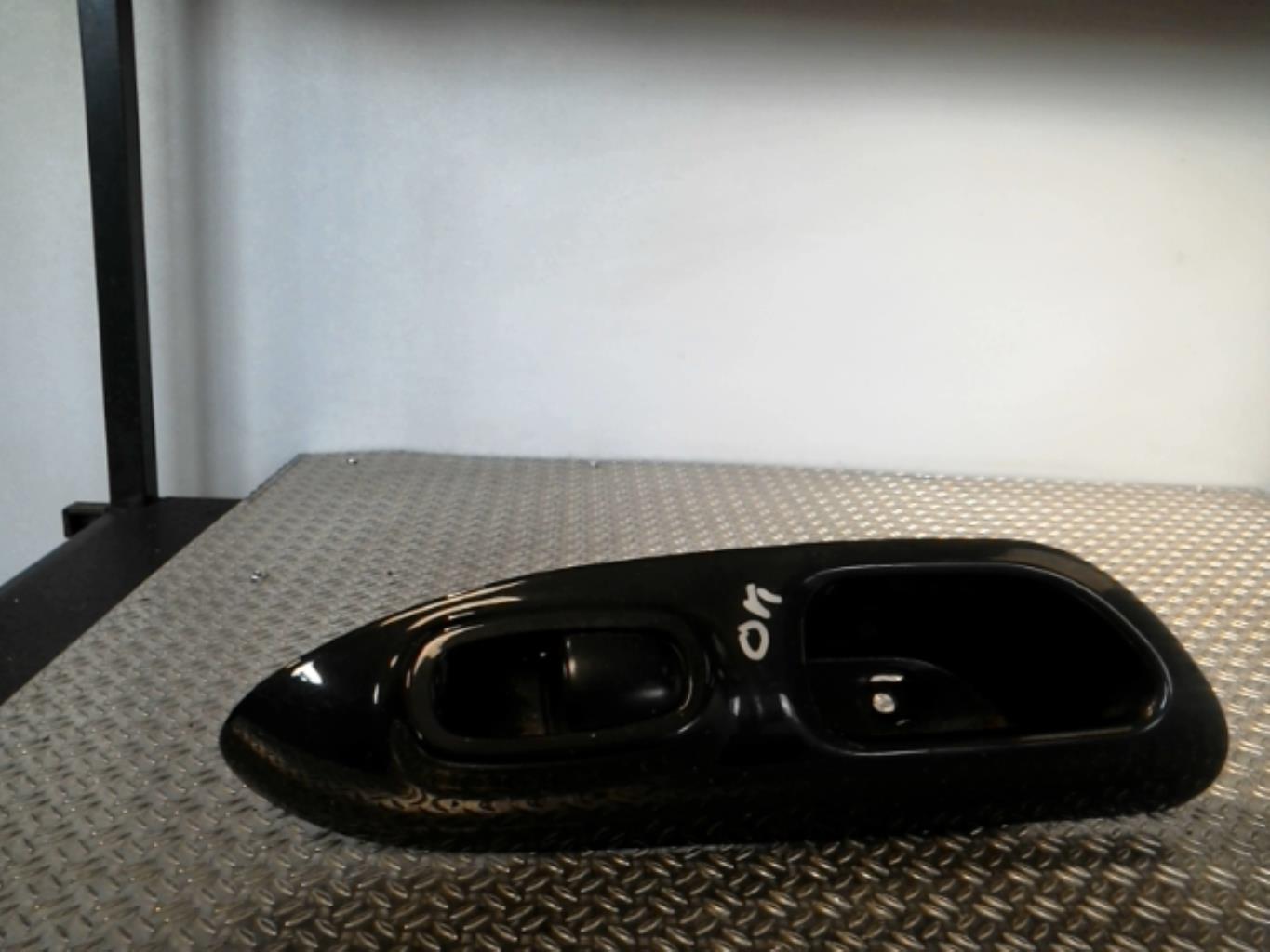 Interruttore lavacristalli posteriore destro NISSAN JUKE 1 PHASE 2 Diésel - 1
