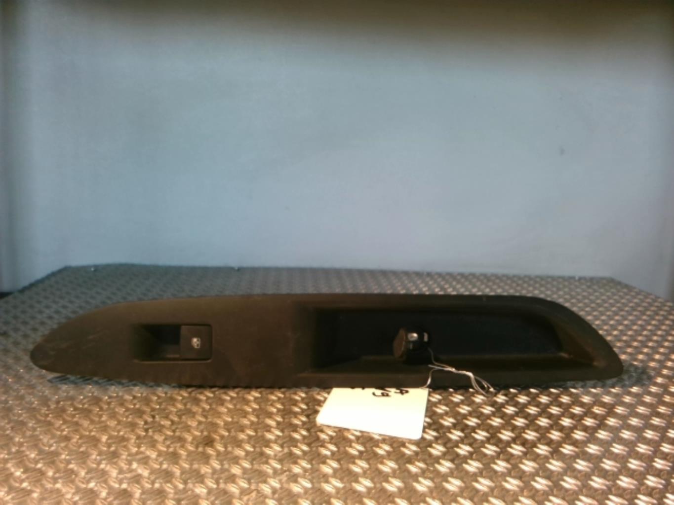Interruttore lavacristalli posteriore sinistro OPEL MOKKA 1 PHASE 1 Gasolina - 1