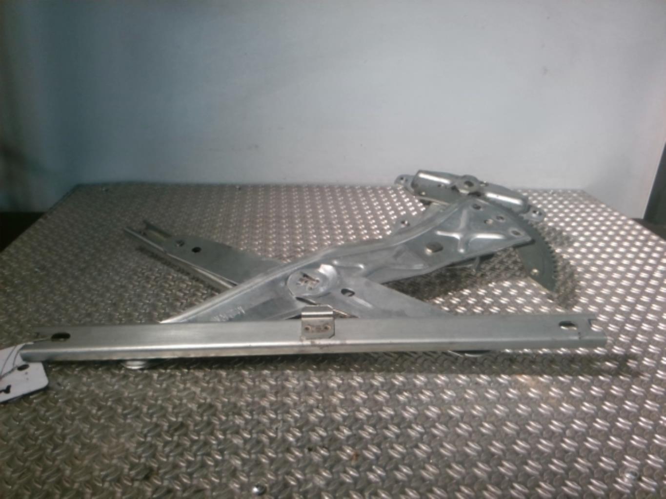 Alzacristalli manuale posteriore destro CHEVROLET MATIZ 2 Gasolina - 1