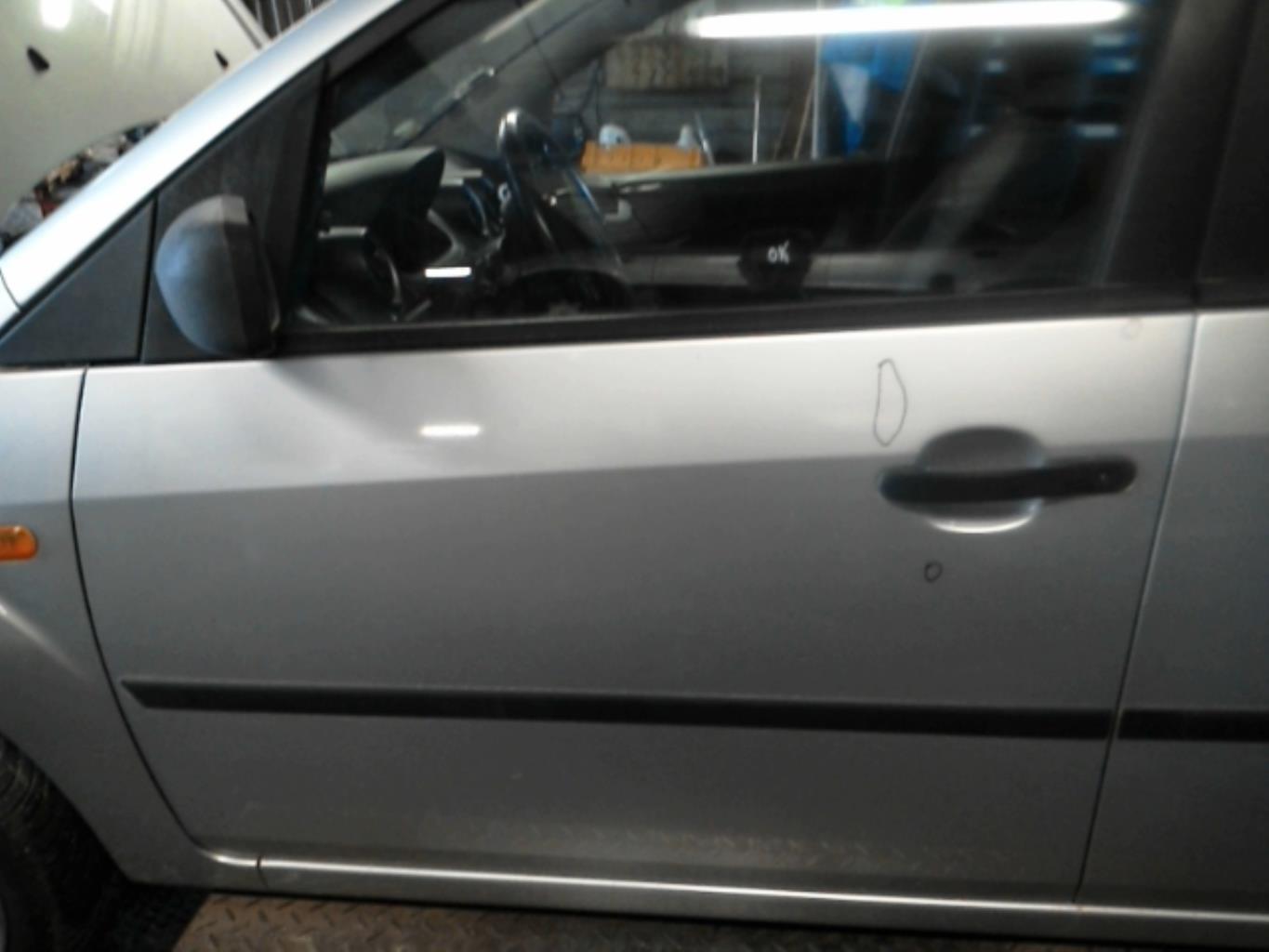 Portiera anteriore sinistra FORD FIESTA 5 PHASE 1 Diésel - 1
