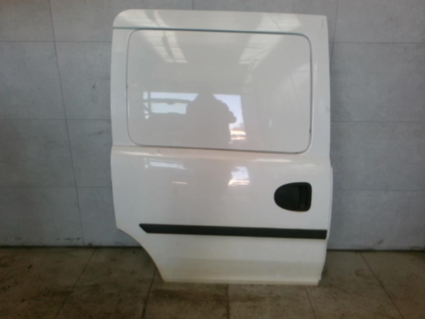 Porte laterale droit OPEL COMBO C PHASE 2 Diesel - 1