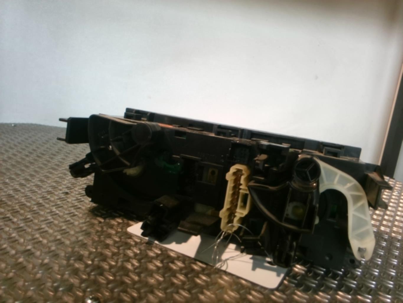 Commande chauffage PEUGEOT 207 PHASE 1 Diesel - 1