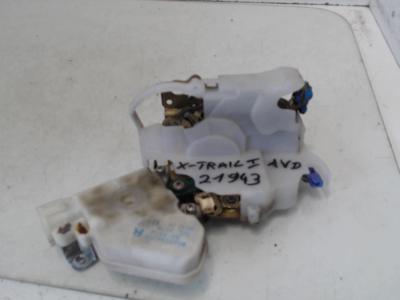Chiusura centralizzata anteriore destra NISSAN X-TRAIL 1 PHASE 2 Diésel - 1