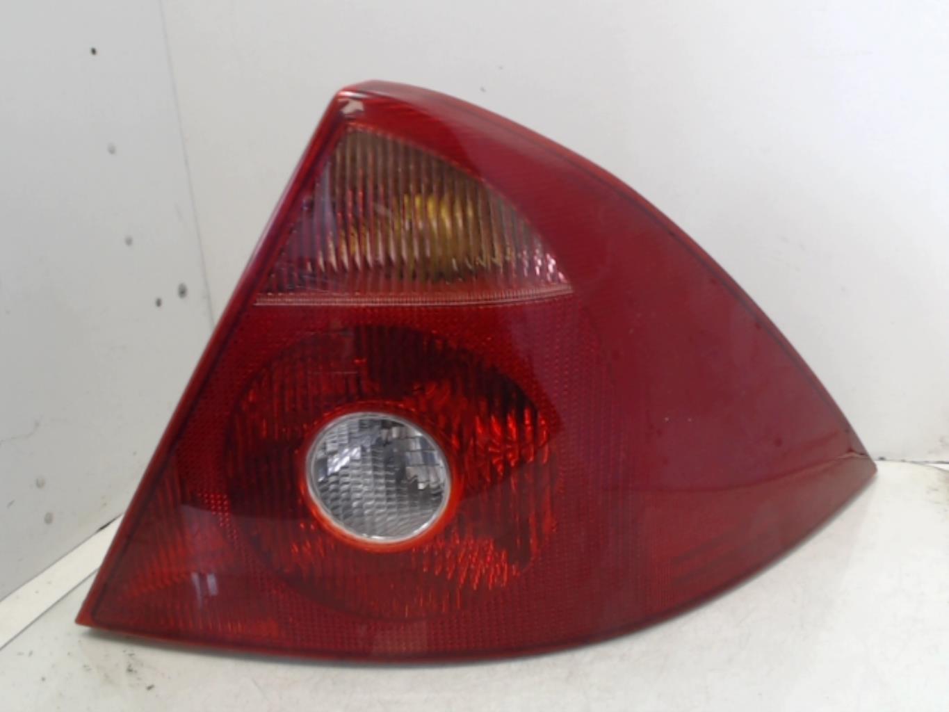 Fanale posteriore principale destro (luci) FORD MONDEO 2 Gasolina - 1
