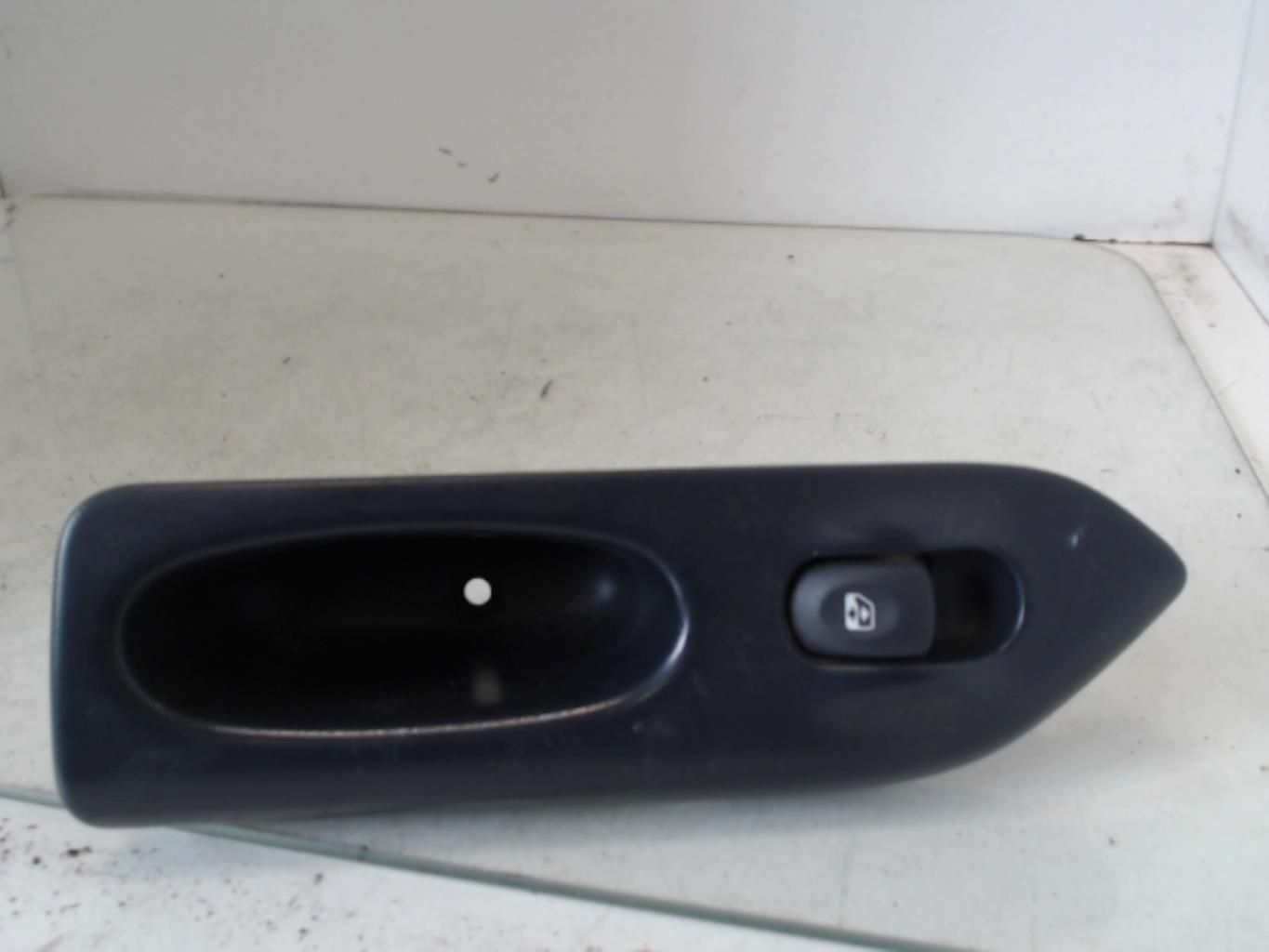 Interruttore lavacristalli posteriore sinistro RENAULT LAGUNA 1 PHASE 2 Gasolina - 1