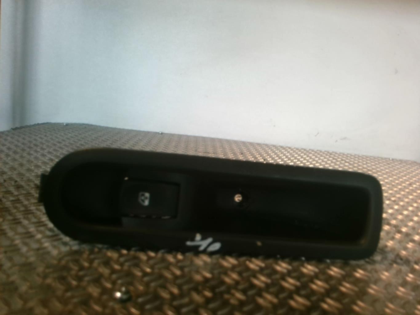 Interruttore lavacristalli posteriore sinistro RENAULT GRAND MODUS PHASE 2 Diésel - 1