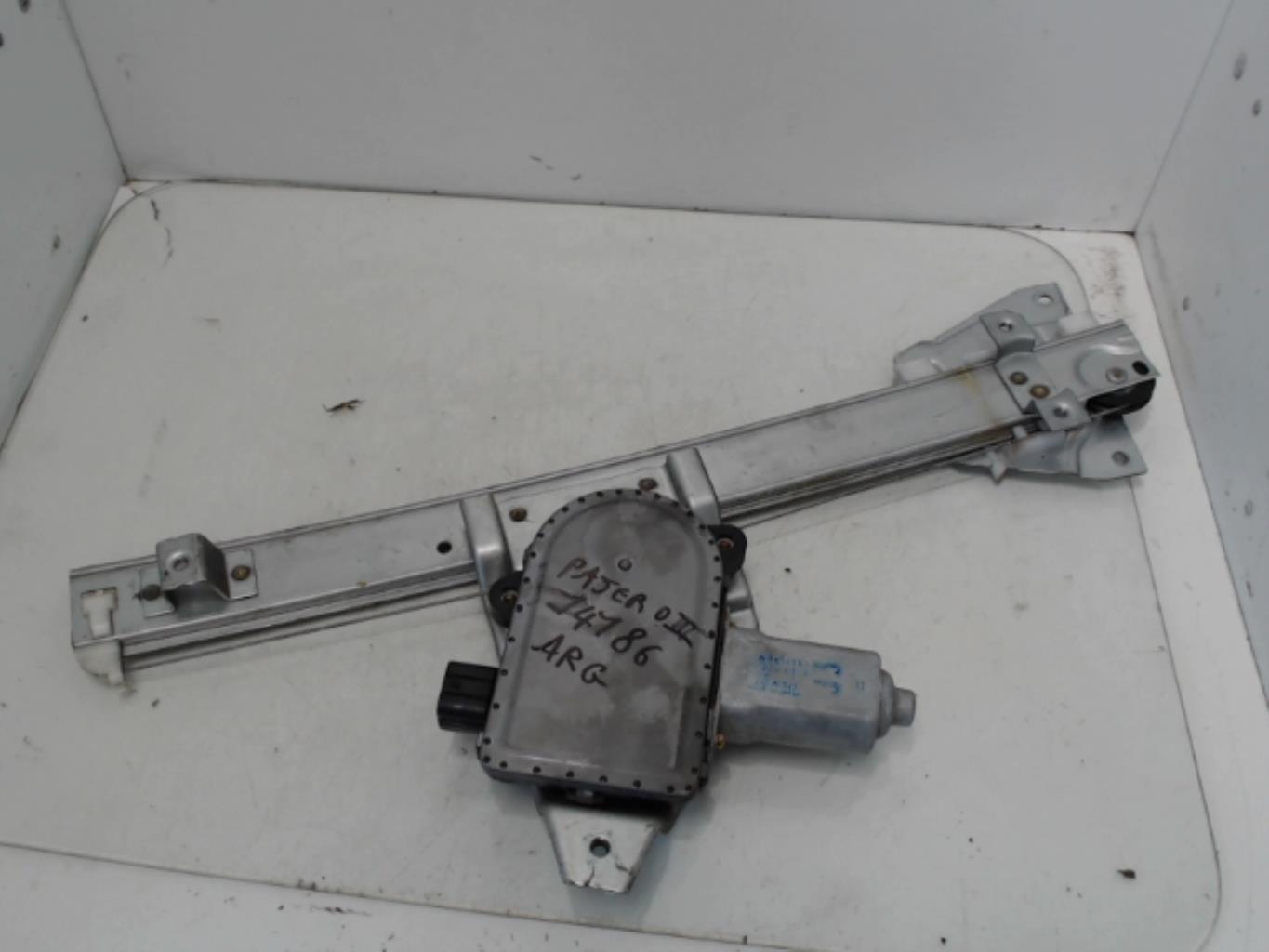 Alzacristalli elettrico posteriore sinistro MITSUBISHI PAJERO 3 PHASE 1 Diésel - 1