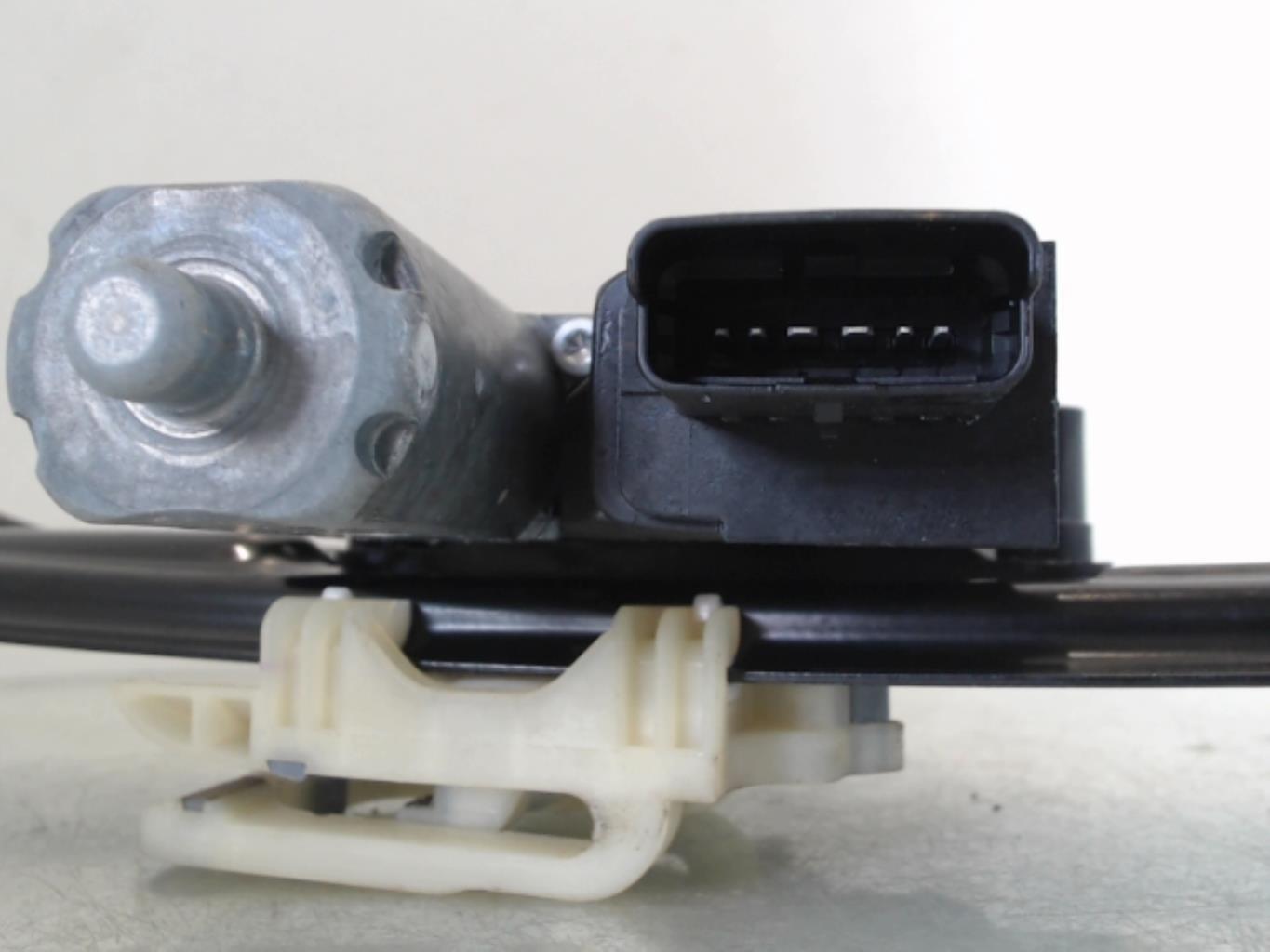 Alzacristalli elettrico posteriore sinistro CITROEN C3 AIRCROSS PHASE 1 Gasolina - 1