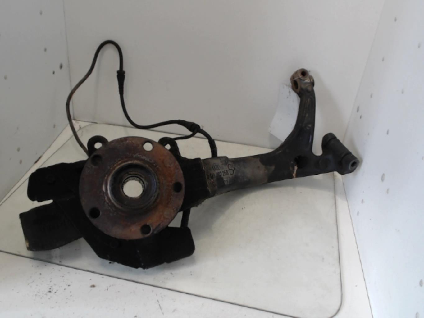 Mozzo anteriore destro AUDI A6 2 PHASE 1 Gasolina - 1
