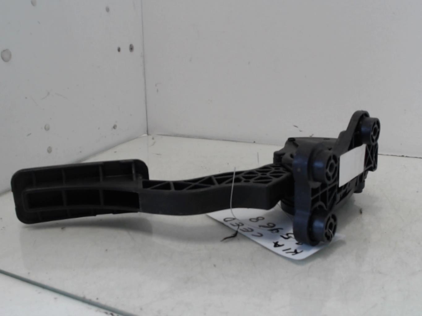 Pedale acceleratore KIA CEE-D 1 SPORT WAGON PHASE 1 BREAK Diésel - 1