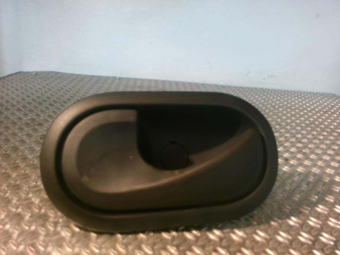 Maniglia interna porta bagagliaio sinistra MERCEDES CITAN 1 415 Diésel - 1