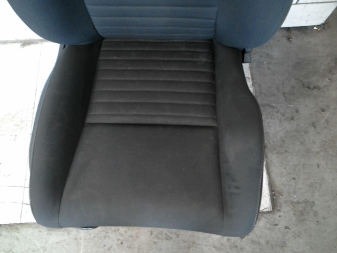 Siege avant droit RENAULT MEGANE 3 PHASE 3 Diesel - 1