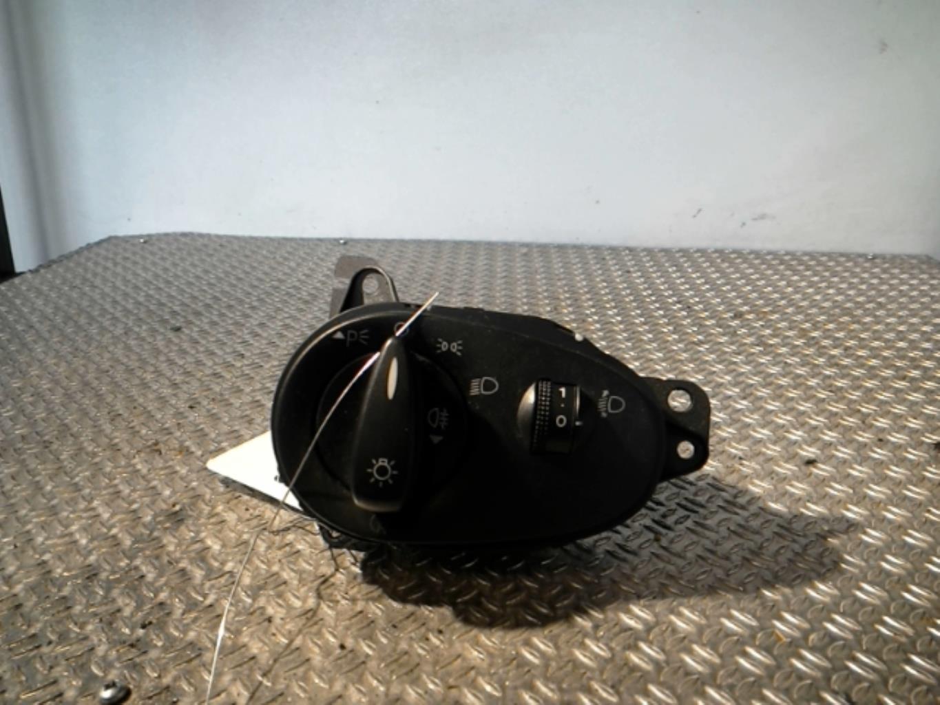 Commande de phare FORD FOCUS 1 Diesel - 1