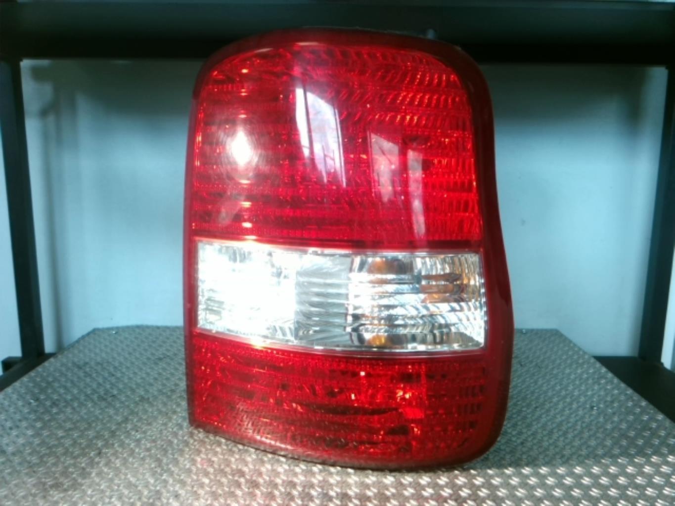 Fanale posteriore principale destro (luci) KIA CARNIVAL 1 Diésel - 1
