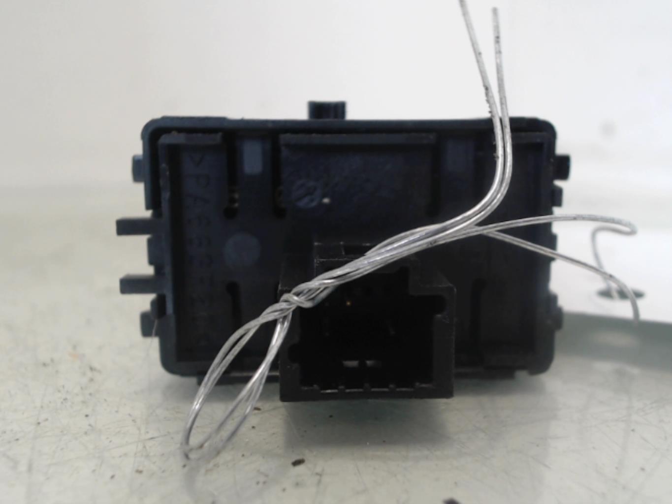 Interrupteur de leve vitre avant droit RENAULT MEGANE 3 PHASE 1 Diesel - 1