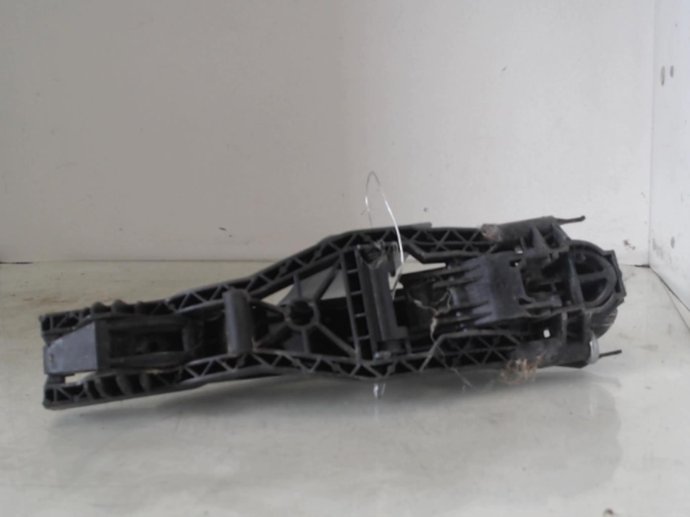 Maniglia portiera posteriore destra SKODA FABIA 1 PHASE 2 BREAK Diésel - 1