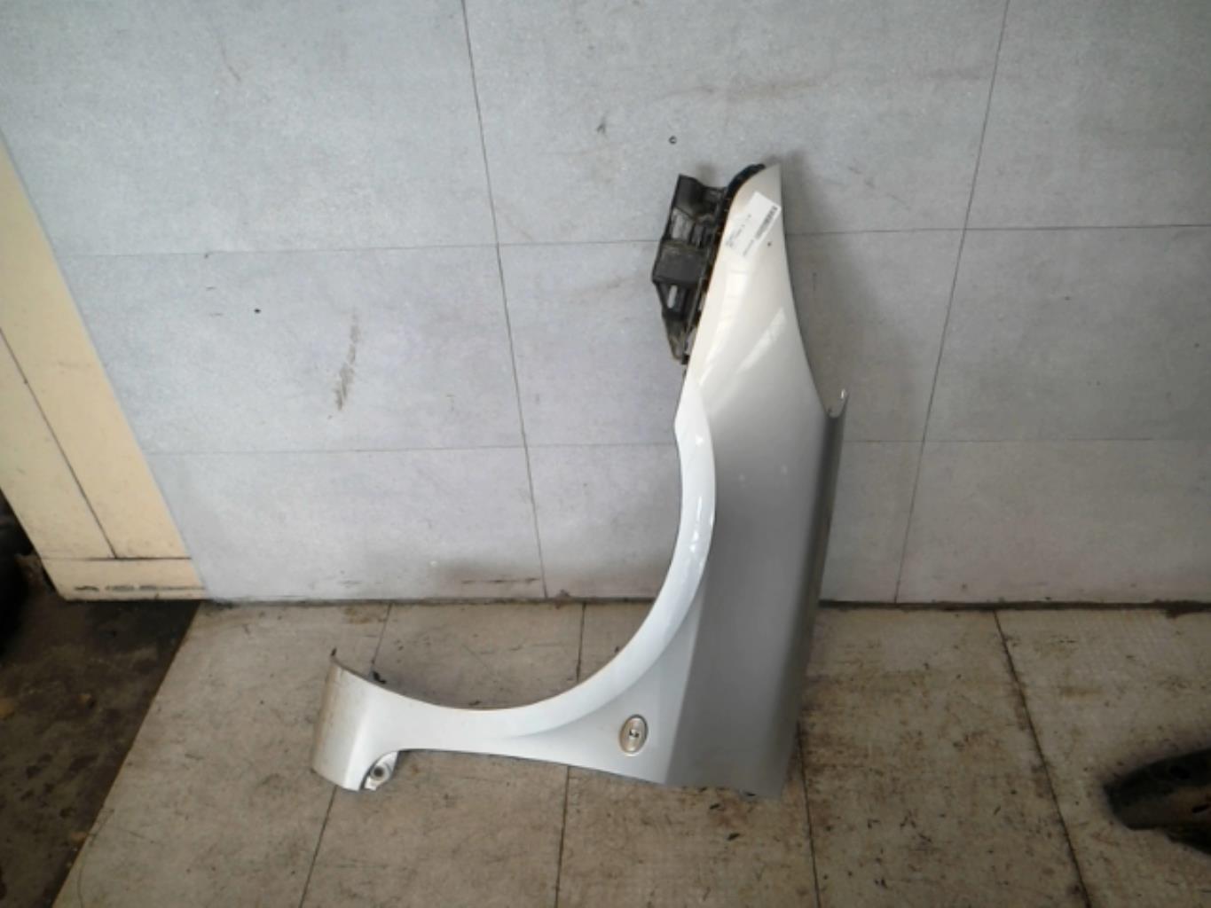 Parafango anteriore sinistro PEUGEOT 307 PHASE 2 Diésel - 1
