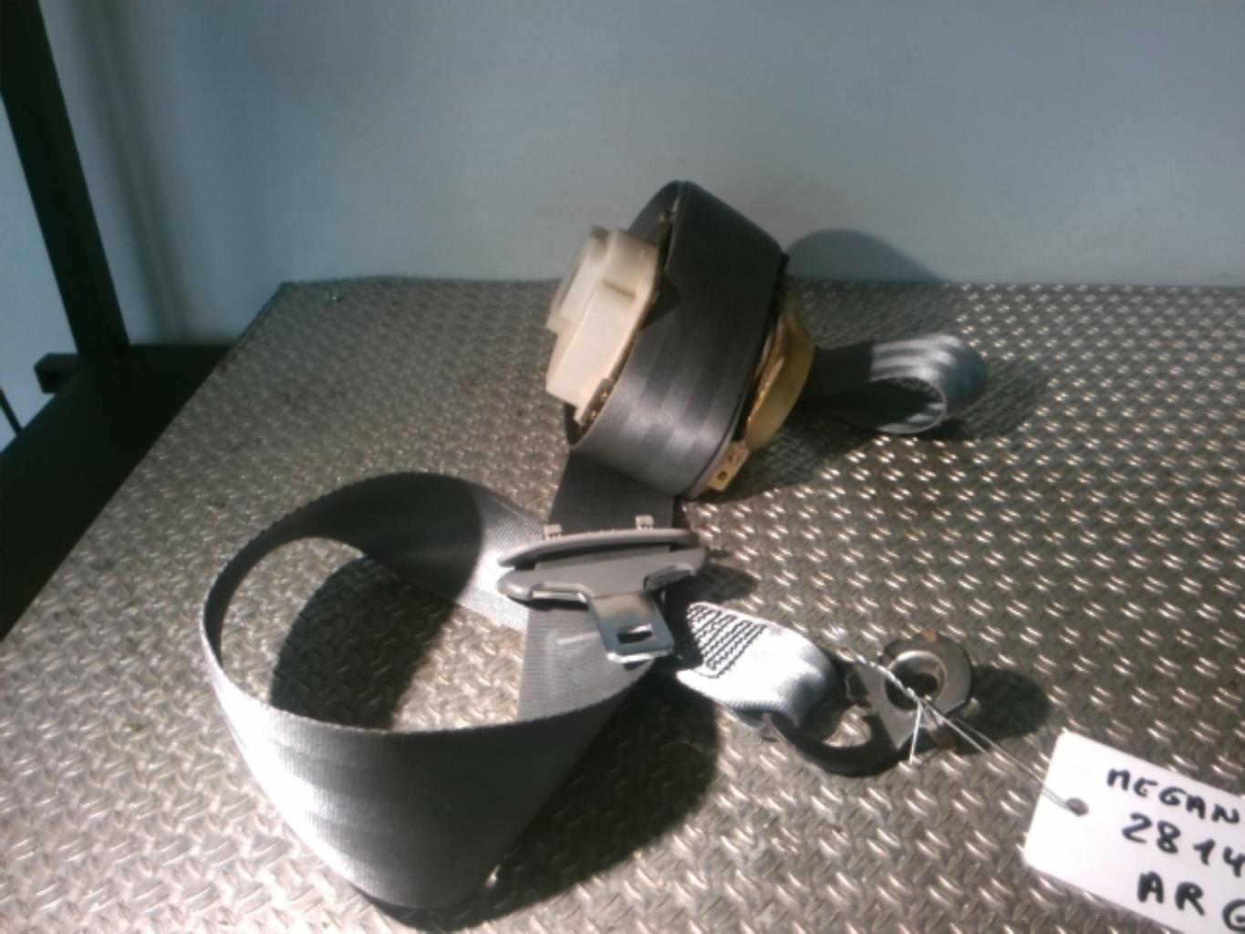 Cintura di sicurezza posteriore sinistra RENAULT MEGANE 1 PHASE 2 COUPE Gasolina - 1