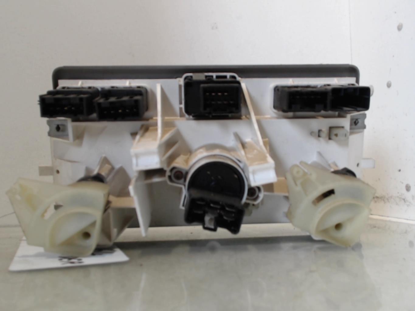 Commande chauffage LAND ROVER FREELANDER 1 PHASE 1 Essence - 1