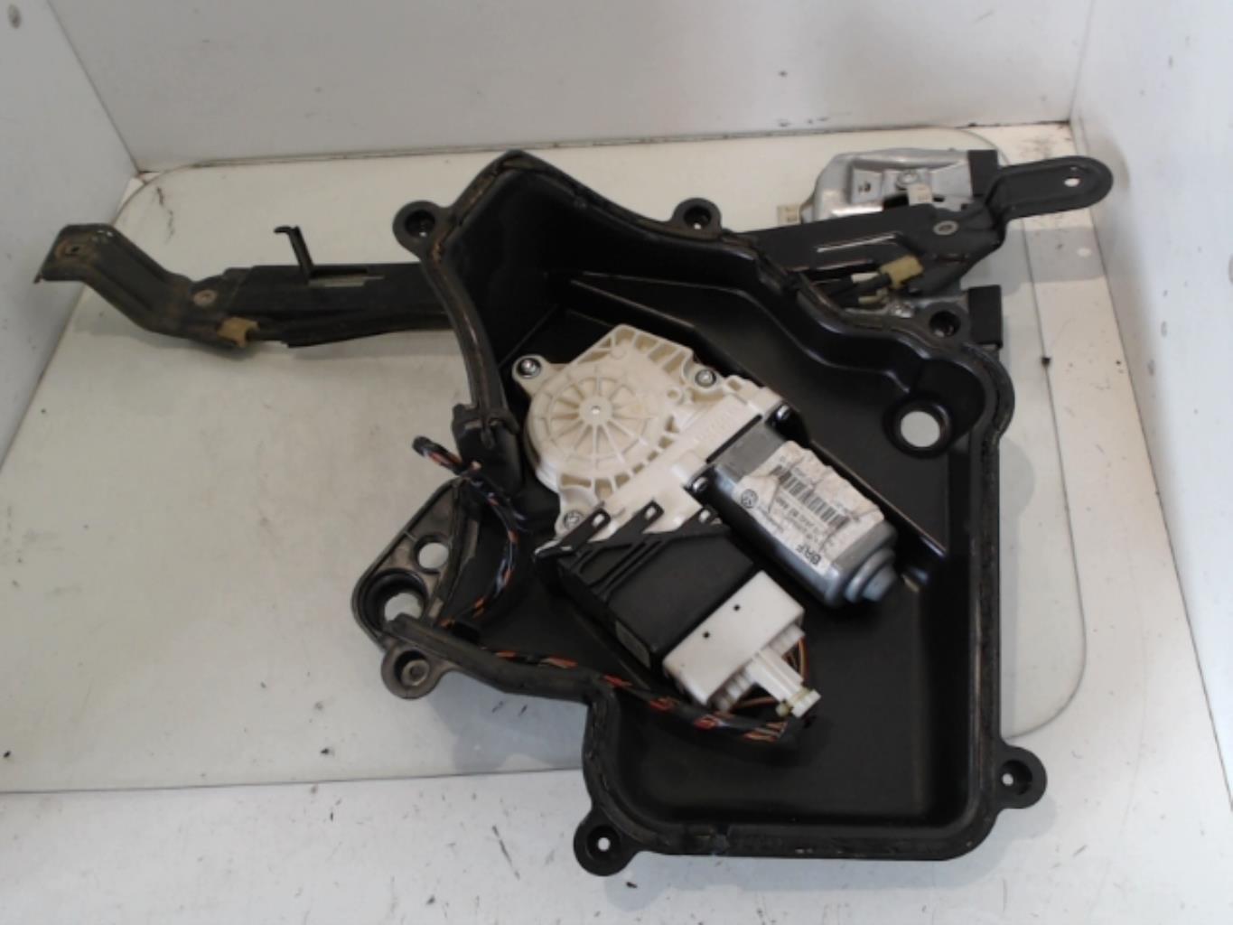 Alzacristalli elettrico posteriore sinistro SEAT LEON 2 PHASE 1 Diésel - 1