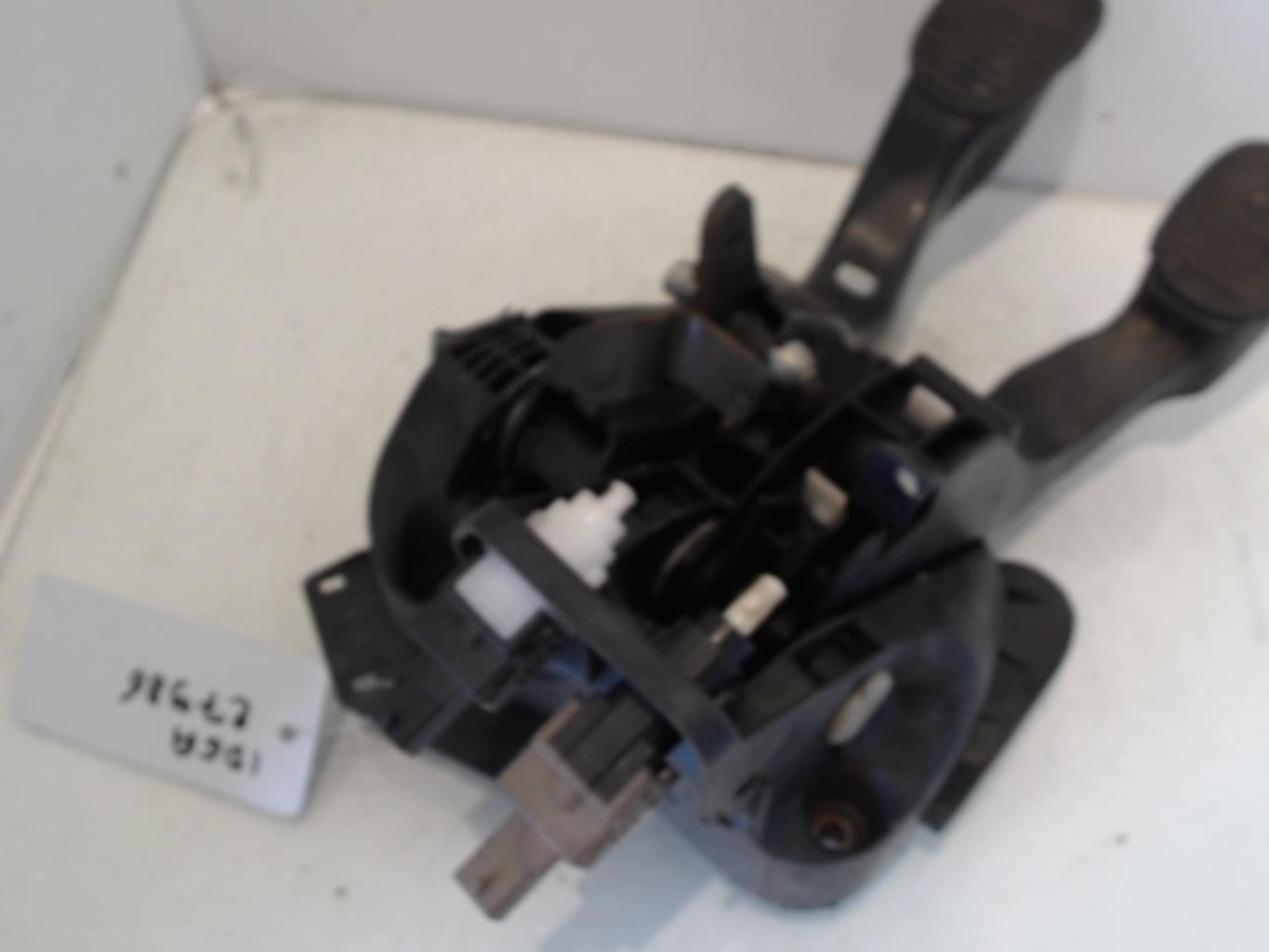 Pedale d'embrayage FIAT IDEA PHASE 2 Diesel - 1