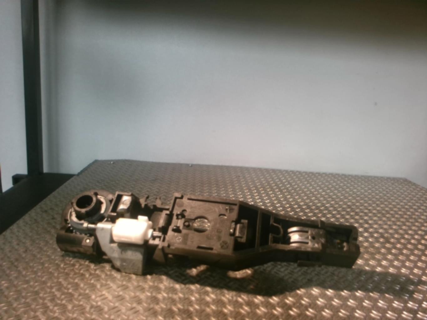 Maniglia portiera posteriore sinistra RENAULT CLIO 3 PHASE 2 BREAK Diésel - 1