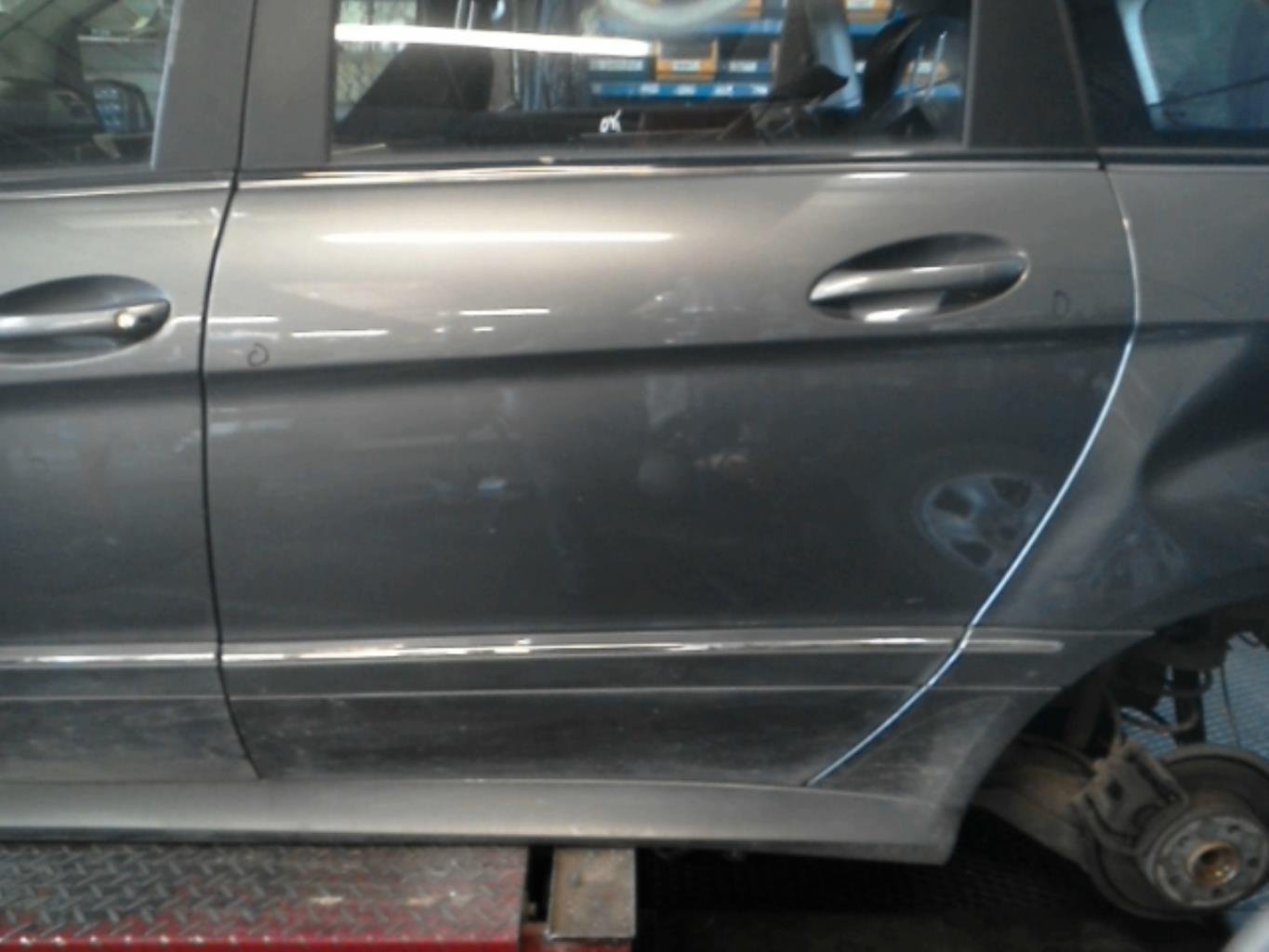 Portiera posteriore sinistra MERCEDES CLASSE B 245 PHASE 2 Diésel - 1
