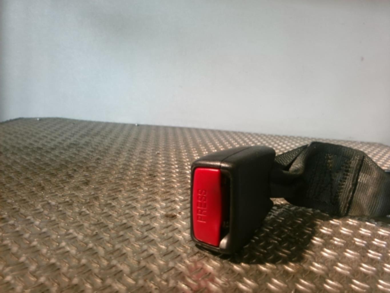 Aggancio cintura sicurezza posteriore destro NISSAN ALMERA TINO PHASE 1 Diésel - 1