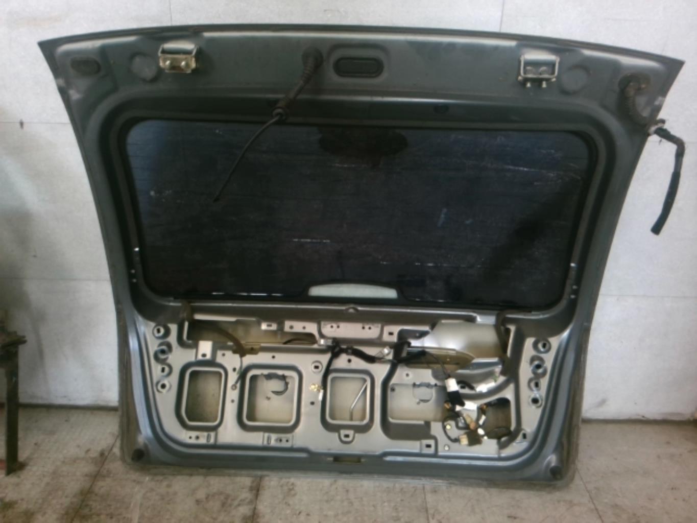 Portabagagli/Portellone posteriore KIA RIO 1 BREAK Gasolina - 1
