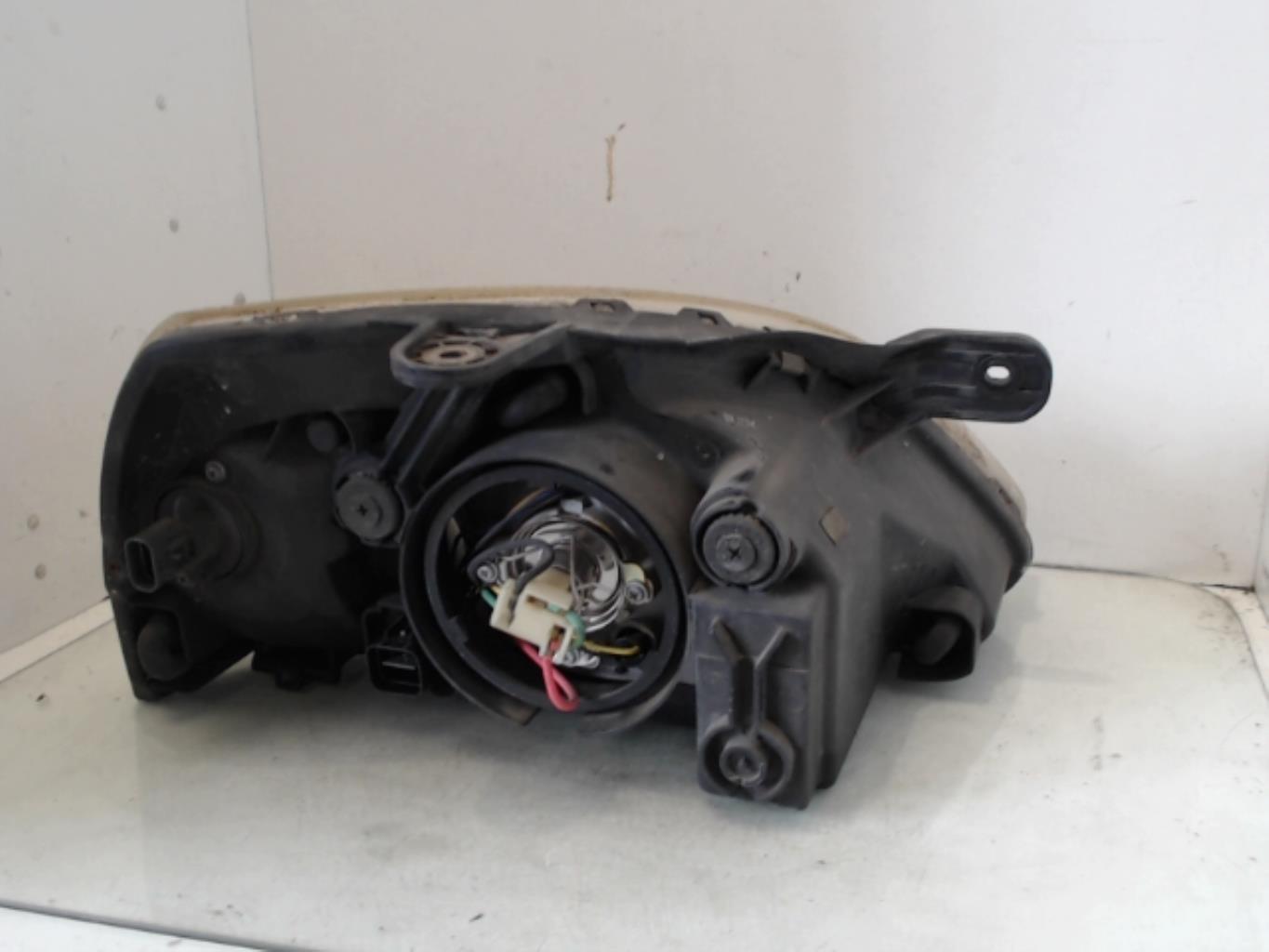 Gruppo ottico anteriore principale sinistro (luci)(faro) KIA RIO 1 BREAK Gasolina - 1