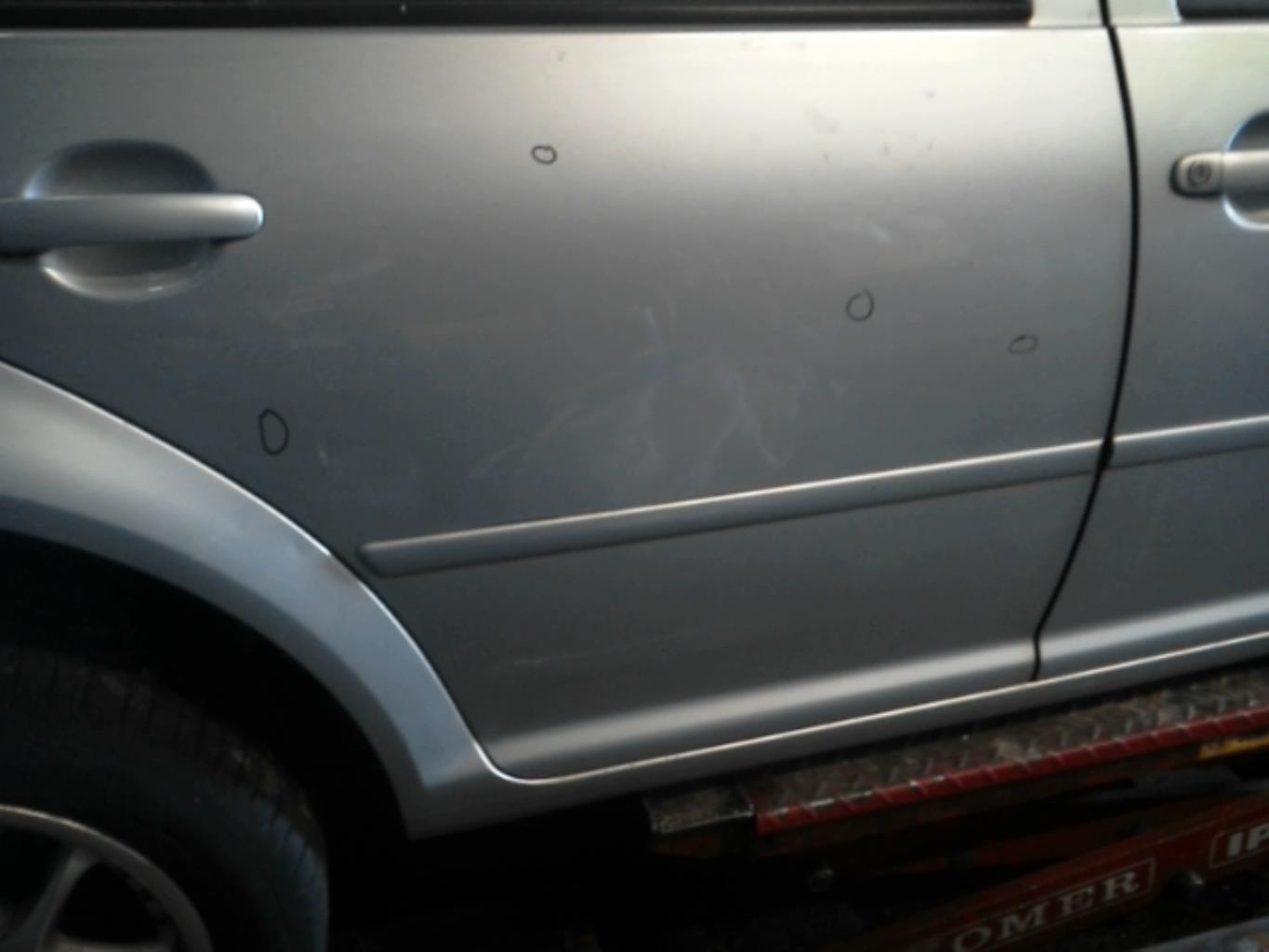 Puerta trasera derecha VOLKSWAGEN BORA Gasolina - 1