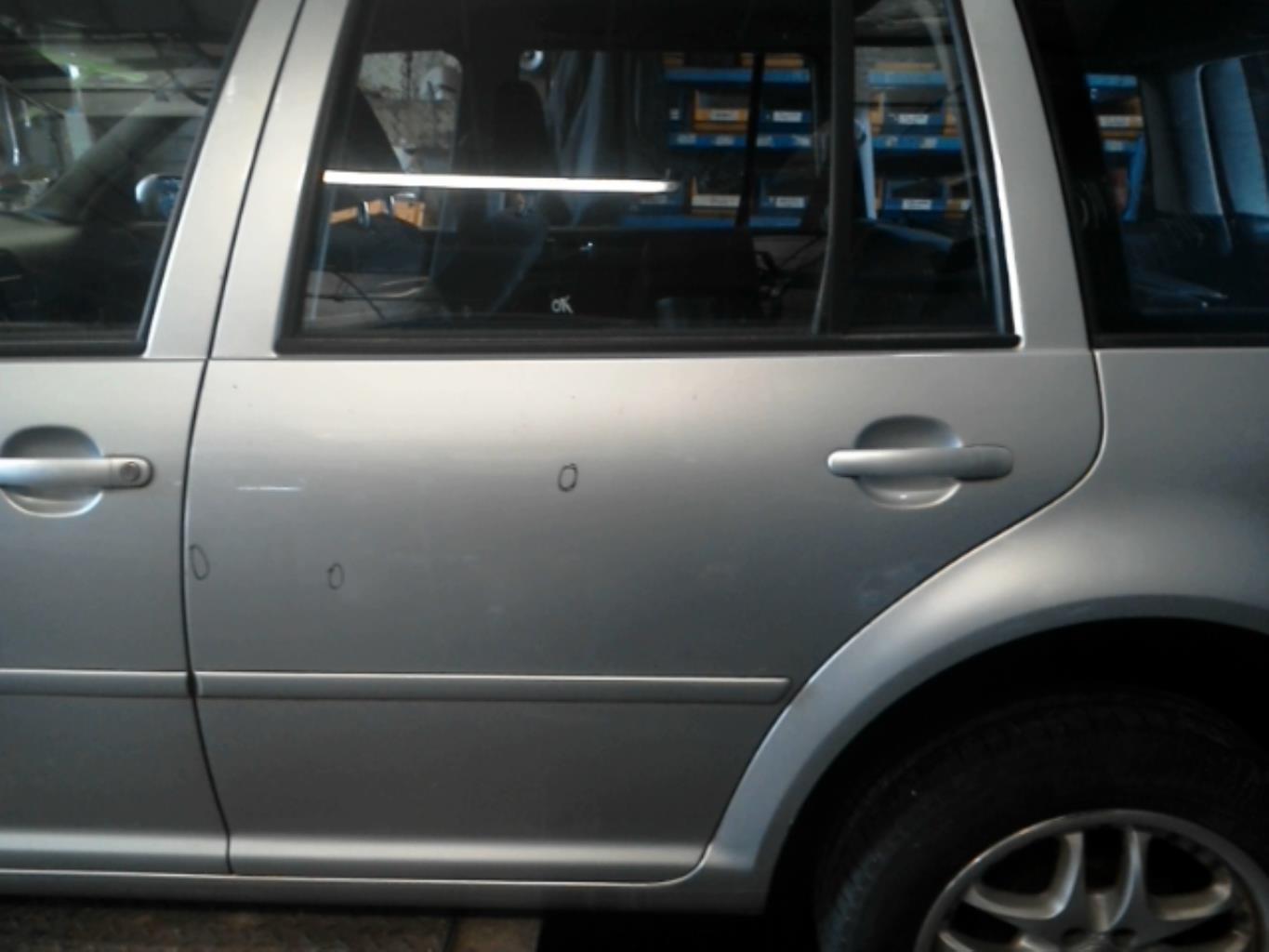Porte arriere gauche VOLKSWAGEN BORA Essence - 1
